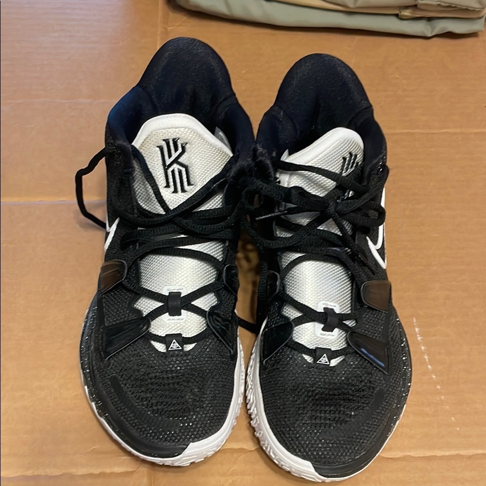 Nike Black and White Basketball Shoes